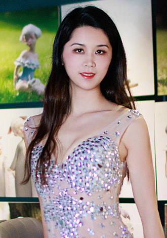 Gorgeous member profiles: caring China member Xiaoyun from Guangzhou