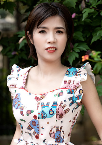 Date the member of your dreams: Asian dating partner Gan from Beijing