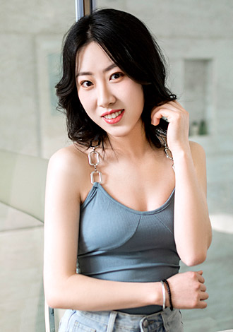 Gorgeous profiles pictures: Asian college member Ruixue from Taiyuan