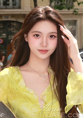 Gorgeous profiles only: China member member Mengke from Guangdong